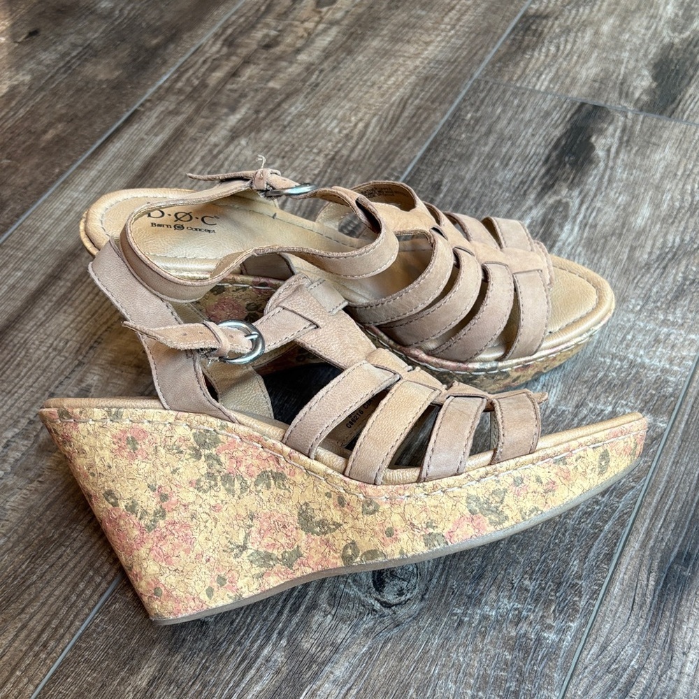 b.o.c. Tan Strappy Sandals with flower heel Women’s Size 9